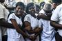 BOMBEANGREB I SRI LANKA: I april blev Sri Lanka ramt af et bombeangreb. Midt i påsketiden eksploderede kraftige bomber i tre kristne kirker og på tre femstjernede hoteller i landet. Yderligere to mål blev ramt af selvmordsbomber. Eksplosionerne slog over 250 mennesker ihjel, heriblandt tre danske børn. Få dage efter angrebet tog den militante gruppe Islamisk Stat (IS) skylden. Myndighederne i Sri Lanka har ikke kunnet påvise, at IS stod bag, men har i stedet givet lokale islamistiske grupper skylden.