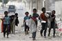 Tusindvis af børn i lande med krig og konflikter bliver udsat for voldshandlinger ifølge FN's børneorganisation, Unicef. Her ses en gruppe børn i Yemen, som i flere år har befundet sig i en blodig konflikt. Omkring to millioner børn i Yemen er udelukket fra at gå i skole på grund af krigen.