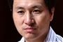 Kina har fængslet en forsker, som hævder, at han stod bag verdens første genmodificerede babyer. Forskeren He Jiankui er blevet idømt tre års fængsel for illegal lægepraksis, skriver statslige medier i Beijing.