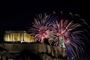 Overgangen til 2020 blev i Grækenlands hovedstad, Athen, blandt andet fejret med fyrværkeri over det antikke tempel Parthenon på Akropolis.