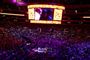 Datoen for mindehøjtidligheden - 24.02.2020 - var valgt nøje. Kobe Bryant spillede med trøjenummer 24, hans datter spillede med nummer 2, og Kobe Bryant spillede 20 sæsoner for Los Angeles Lakers.