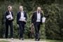 Finansminister Nicolai Wammen (S), statsminister Mette Frederiksen (S) og stabschef Martin Rossen ved regeringsseminar på Marienborg i Kongens Lyngby i 2019. Finansministeren har i en mail til Folketingets partier beklaget den interne mail om angreb på Venstre med ordene: "Jeg vil gerne over for jer understrege, at det ikke er en acceptabel tilgang til vores måde at forhandle med hinanden på". (Arkivfoto)
