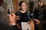 Social- og indenrigsminister Astrid Krag (S) informerer pressen om, at udmøntningen af 25 millioner kroner til sociale organisationer er blevet aftalt med partierne bag finansloven.