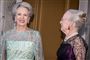Prinsesse Benedikte (t.v.) trykkede ikke hænder under et besøg på Herlufsholm Skole torsdag. Her ses hun med dronningen i anledningen af prinsessens 75 års fødselsdag i april 2019.