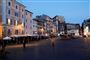I Rom er der kun få mennesker ude på Campo de Fiori-pladsen, der normalt rummer et stort marked hver formiddag. Italiens regering besluttede mandag aften at udvide de tiltag, der gælder i Norditalien, til hele landet.