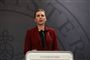 På et pressemøde i Statsministeriet søndag siger statsminister Mette Frederiksen (S), at det reelt ikke er muligt at bruge antallet af konstateret smittede til noget. Det skyldes, at myndighederne torsdag ændrede strategi, der medfører, at man kun vil teste dem, der er alvorligt syge eller svage.