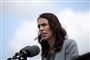 New Zealands premierminister, Jacinda Ardern, siger, at alle turister, der ikke overholder krav om to ugers isolation efter indrejse, vil blive deporteret.