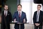 Finansminister Nicolai Wammen (S) og Dansk Folkepartis formand Kristian Thulesen Dahl ved pressemøde om den økonomisk hjælpepakke indgået med alle Folketingets partier.