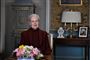 Dronning Margrethe talte tirsdag fra Fredensborg Slot. Her vil hdronningen  blive - også til påske, hvor turen ellers normalt går til Marselisborg Slot i Aarhus.
