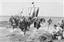 I Frederikssund opføres det årlige vikingespil. Her går vikingerne i land på stranden under vikingespillet i 2016. (Arkivfoto.)