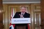 Den britiske premierminister, Boris Johnson, sagde onsdag, at alle landets skoler ville lukke på ubestemt tid fra fredag.