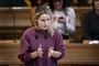Enhedslistens Pernille Skipper vil have en milliard til daginstitutioner og folkeskoler, der står over for at skulle genåbne.