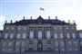 Der flages i anledning af dronning Margrethes fødselsdag i København. Fejringen af dronningens 80-års fødselsdag er aflyst på grund af frygt for smitte med coronavirus.