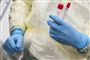 6879 personer er ind til torsdag testet positive for coronavirus i Danmark.