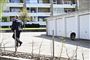 Det var nær en skaterpark i Gentofte, at to grupper af børn og unge lørdag kom op at slås. En 18-årig mand mistede livet. En 15-årig og en 17-årig er varetægtsfængslet i sagen.