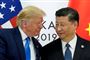 USA's præsident, Donald Trump, og hans kinesiske kollega, Xi Jinping, under et G20-topmøde i Japan i juni sidste år. Nu går Trump hårdt i rette med Kina, hvor coronavirus har spredt sig fra.