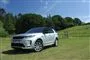 Land Rover foran vinmark