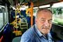 Billede af trist chauffør i bus
