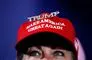 Kvinde med kasket med påskriften: Make America Great Again
