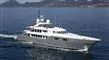 Yacht på hav