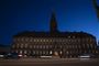 Christiansborg med mørk nattehimmel i baggrunden