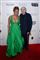 Phil Collins med stok og Orianne Collins i nedringet kjole på den røde løber