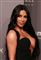 Billede af Kim Kardashian i en nedringet sort kjole