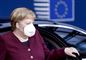 Angela Merkel med mundbind