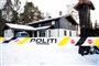politiafspærring ses foran hus 