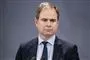 finansminister Nicolai Wammen (S) står på pressemøde