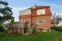 villa i to etager set fra haven