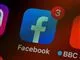 telefon med facebook logo 