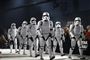 billede fra en Starwars-film med hvidklædte soldater