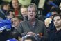 Jeremy Clarkson midt i en gruppe