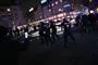 Politi og demonstranter er tæt på hinanden på Rådhuspladsen i København