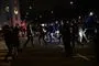 Politi og demonstranter er tæt på hinanden på Rådhuspladsen i København