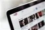 computerskærm med siden åbnet på youtube