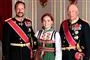 Billede af kong Harald, kronprins Haakon og prinsesse Ingrid Alexandra