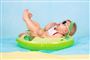 En baby i en badering