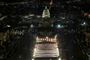 oplyste flag foran kongressen i washington DC