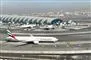 fly på landingsbanen i lufthavnen i Dubai