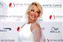 pamela anderson poserer for kameraet 