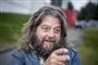Anders Lund Madsen peger