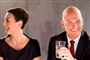 Janni Pedersen og Laasse Sjørslev er ved at flække af grin.
