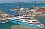 turkis yacht i havn