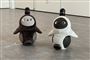 to små hvis-sorte robotter står på gulv