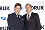 thomas vinterberg og mads mikkelsen poserer i jakke og slips