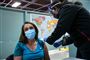 amerikansk kvinde vaccineres