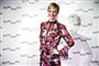 tv-værten Louise Wolff poserer for kameraet 