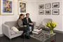 Prins Joachim og Prinsesse Marie sidder i en sofa